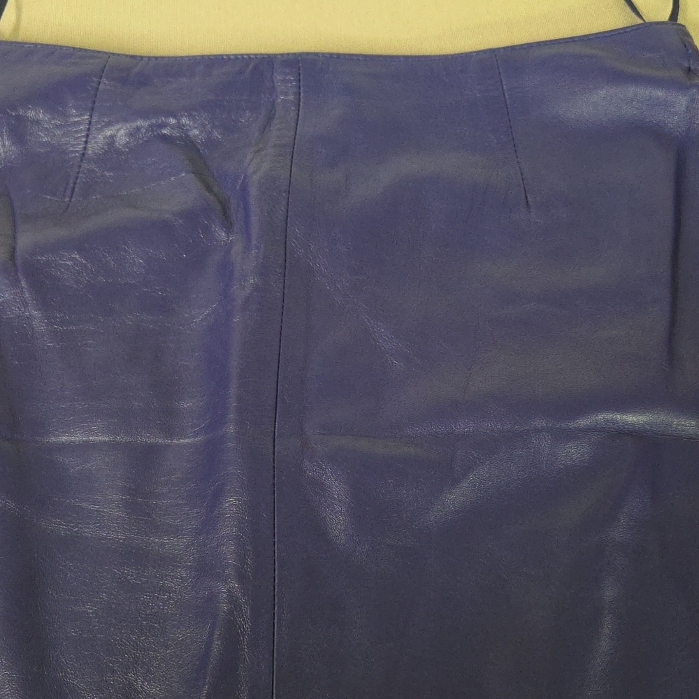 Women's Skirt Sz 8 Dark Purple Leather 100% Y2K - Picture 2 of 6
